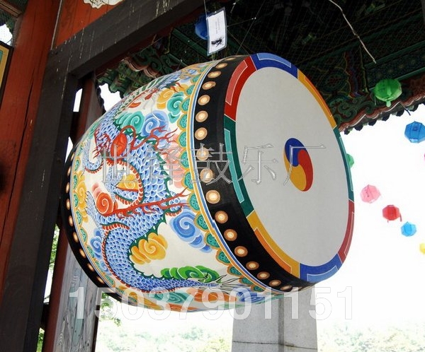 寺院彩绘鼓