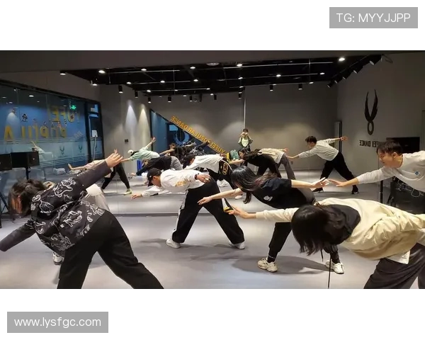 全国街舞大赛点评南京街舞队展现超强耐力与团队协作精神 全国街舞大赛点评南京街舞队展现超强耐力与团队协作精神