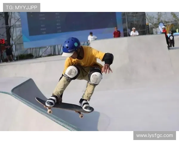 南京极限运动嘉年华滑板队表现精彩运动意识与团队精神的完美结合 南京极限运动嘉年华滑板队表现精彩运动意识与团队精神的完美结合