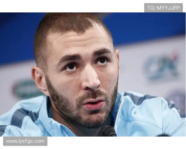 本泽马重返赛场展现王者风范助力球队争冠之路 本泽马重返赛场展现王者风范助力球队争冠之路