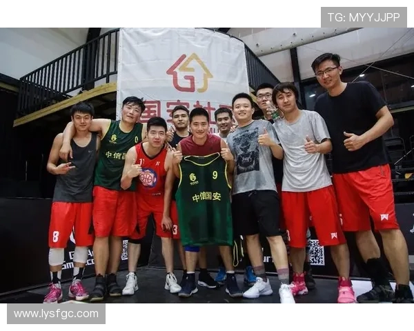 罗宾逊与班巴的巅峰对决谁将成为篮球场上的新王者 罗宾逊与班巴的巅峰对决谁将成为篮球场上的新王者