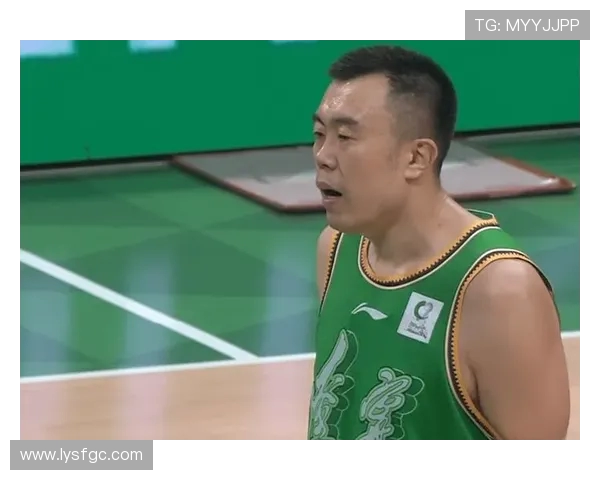 韩德君的篮球之路:从青涩少年到CBA传奇的成长故事与奋斗历程