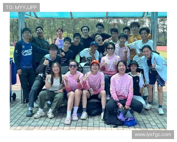 南京飞盘队与成都飞盘队的耐力较量赛后分析与反思