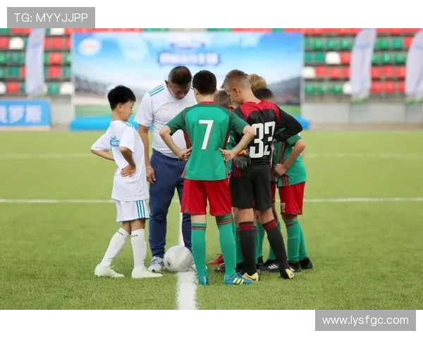 成都足球队的成长历程与奋斗精神全景纪实